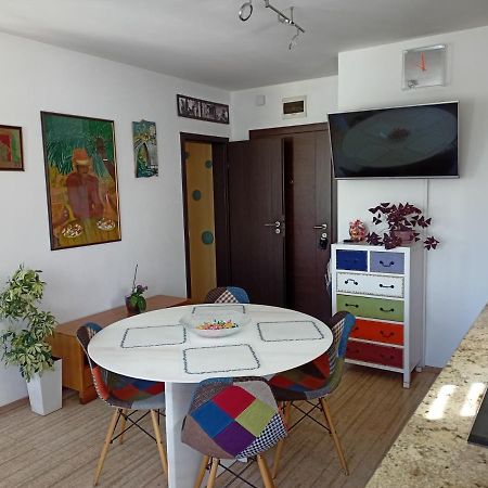 Bright Apartment At A Great Location Sofia Exterior photo